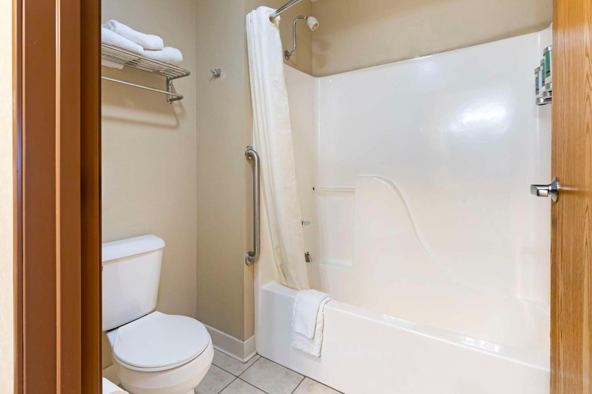 Best Western Wittenberg Inn מראה חיצוני תמונה