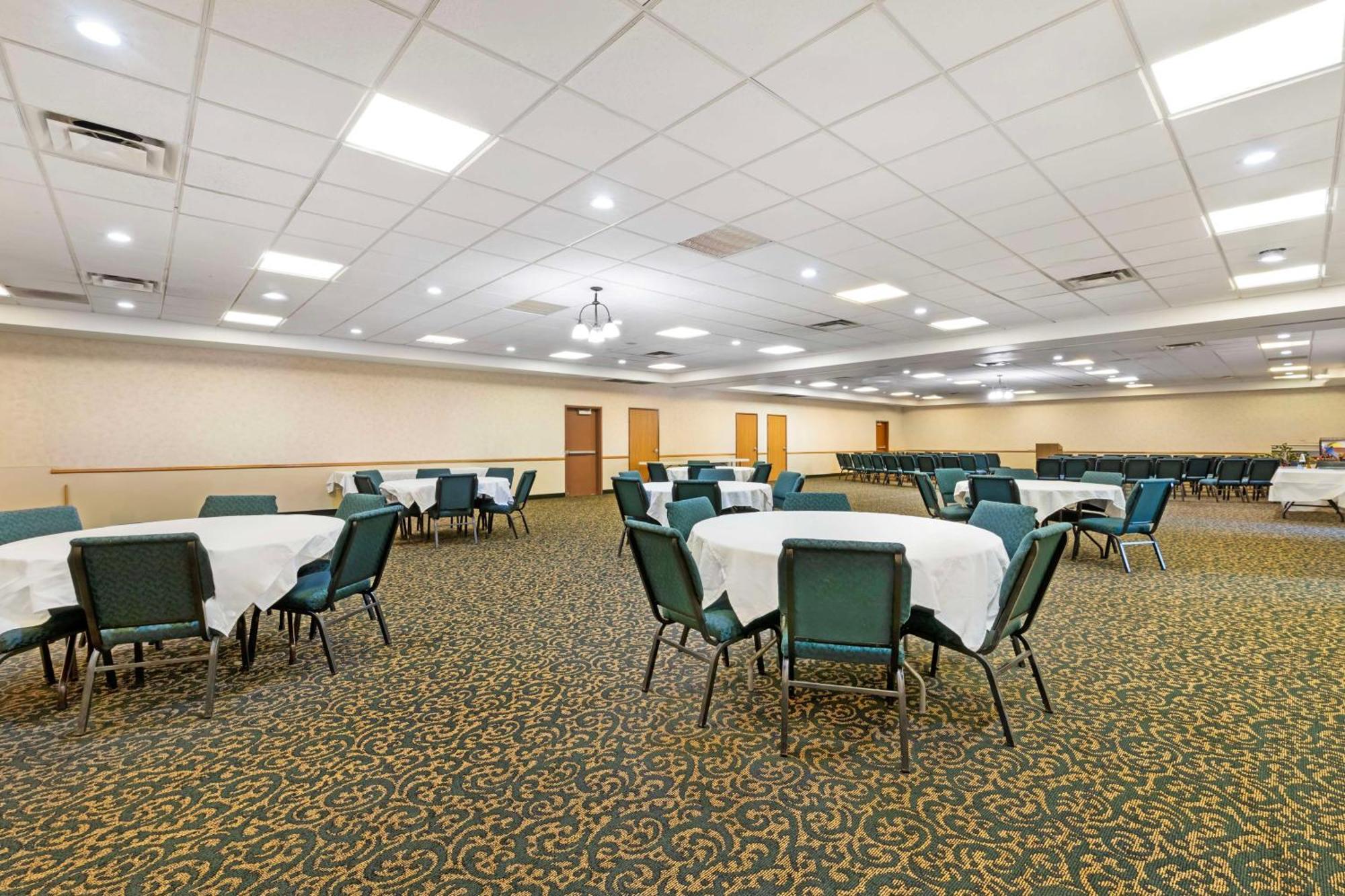 Best Western Wittenberg Inn מראה חיצוני תמונה