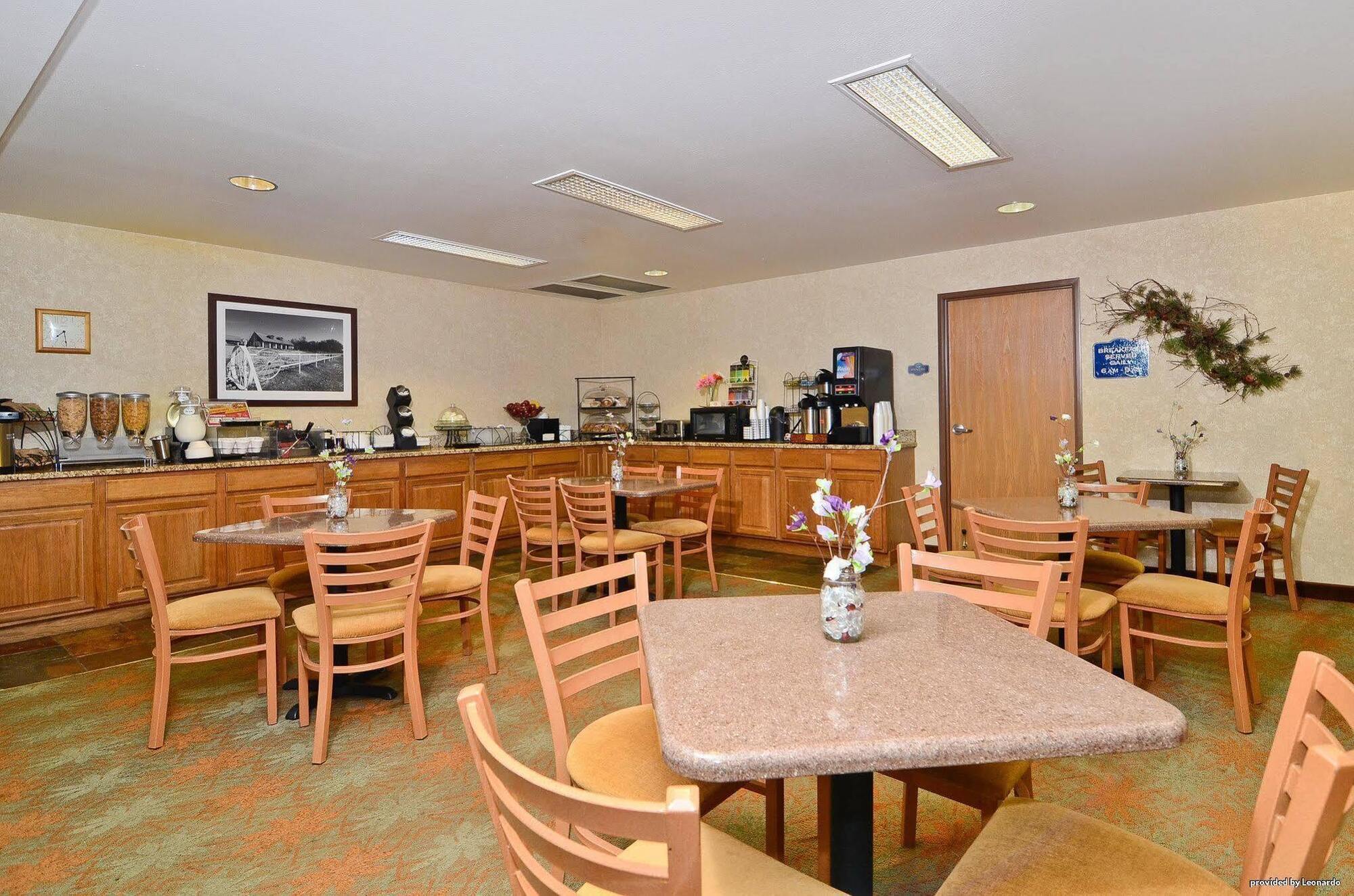 Best Western Wittenberg Inn מראה חיצוני תמונה